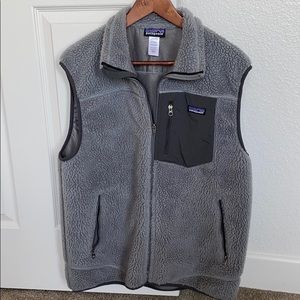 Fuzzy Men’s Patagonia Vest (Large)